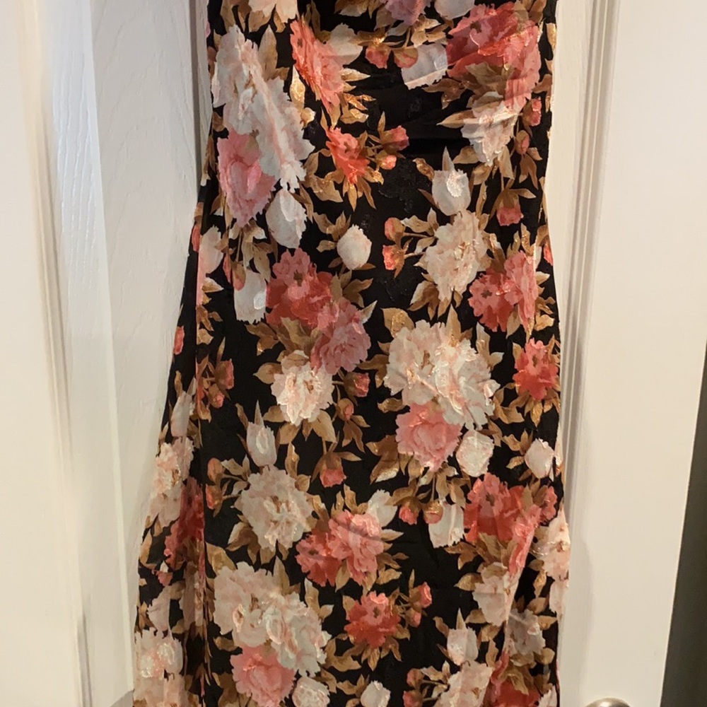 NWT Imparlour Midi Dress. Size M - Picture 9 of 10